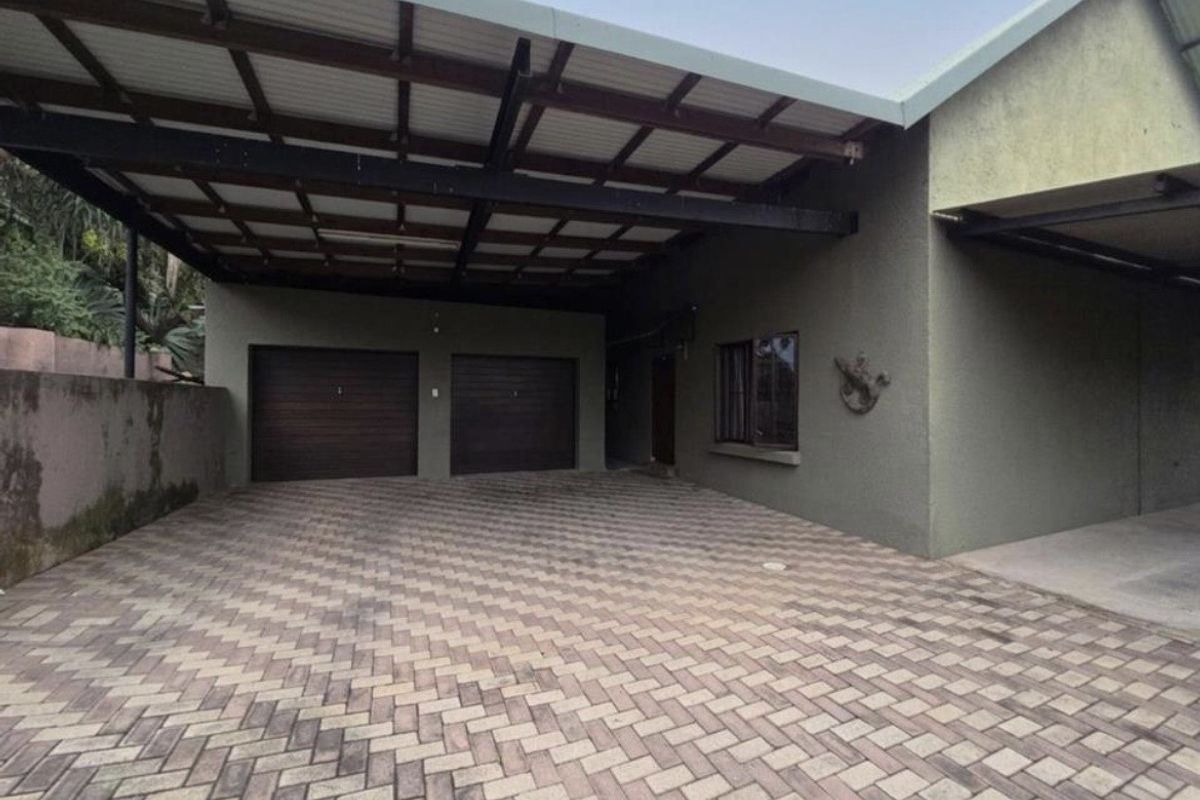 Tranquil Family Retreat with Scenic Views, Pool & Exceptional Space - Photo 2
