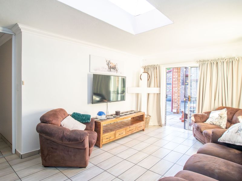 Beautiful Family Home in a Peaceful Area of Moreleta Park - Photo 5