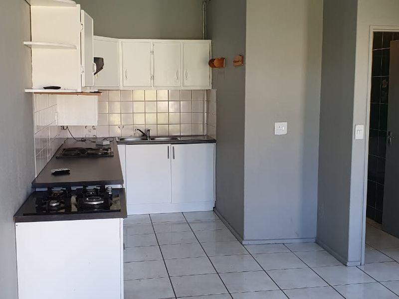 2c bedroom, 1 bathroom home - Photo 7