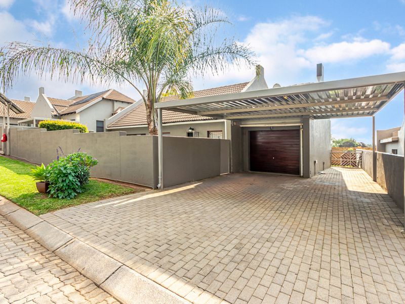 3 Bedroom Townhouse for sale in Pinehaven - Photo 9