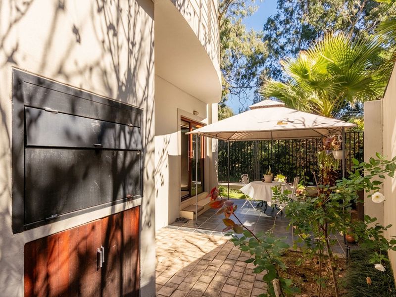 3 Bedroom triple story townhouse - Photo 10