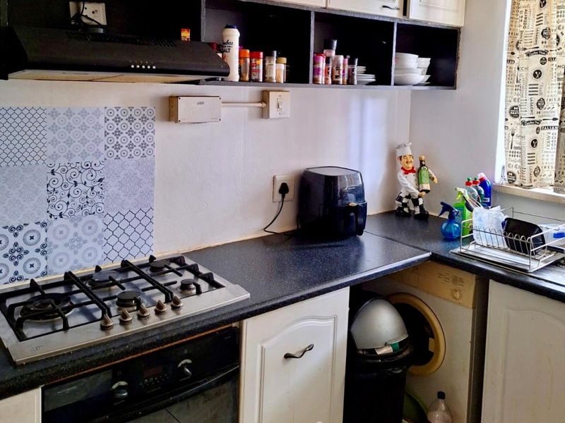 Charming Unit for Sale – Eastleigh, Edenvale - Photo 3
