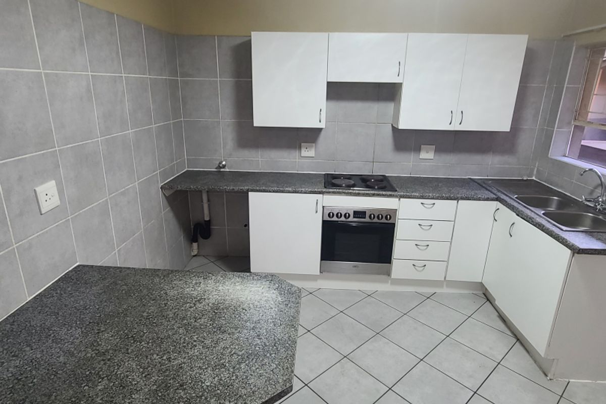 lock up and go upstairs apartment, investment opportunity - Photo 3