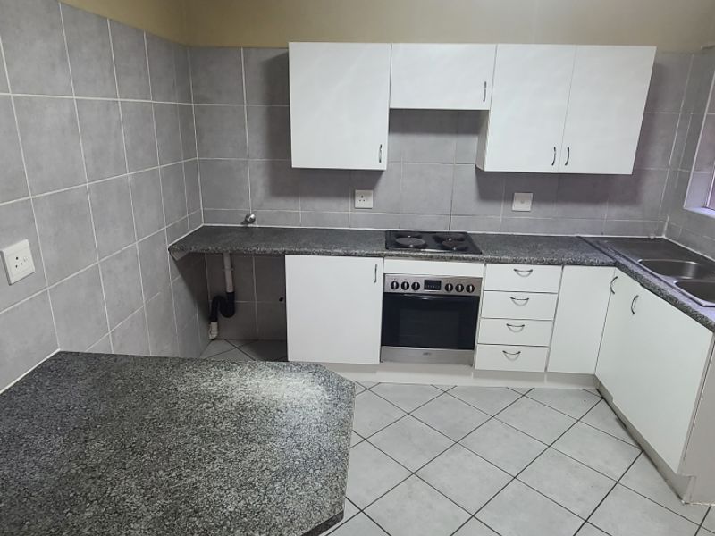 lock up and go upstairs apartment, investment opportunity - Photo 3