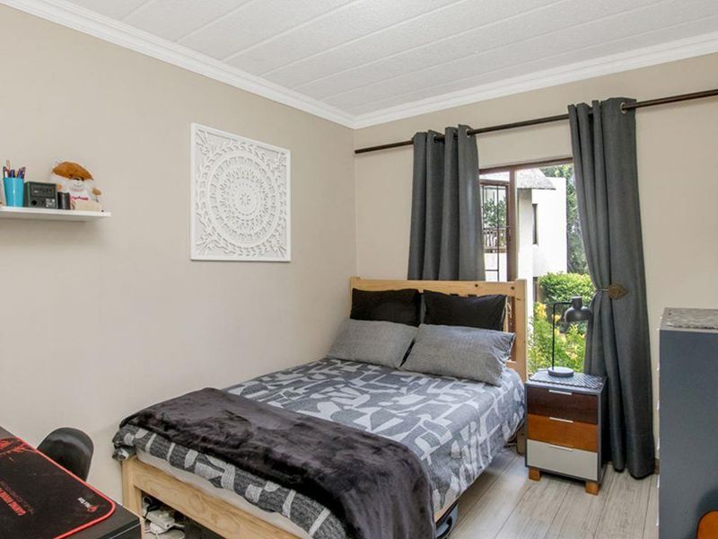 2 bedroom private garden unit in sought after estate in Jukskei Park - Photo 7