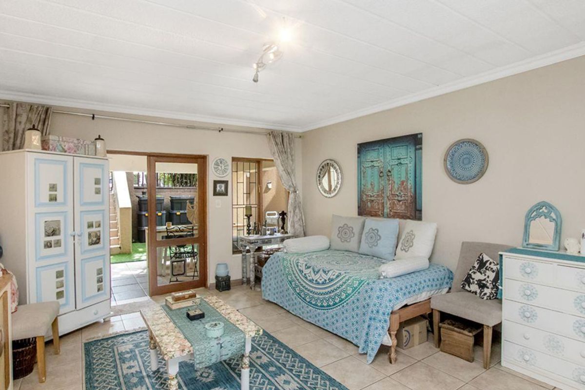 2 bedroom private garden unit in sought after estate in Jukskei Park - Photo 3