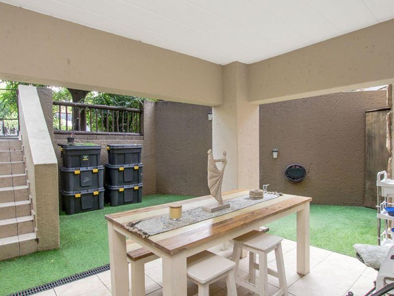 2 bedroom private garden unit in sought after estate in Jukskei Park - Photo 2