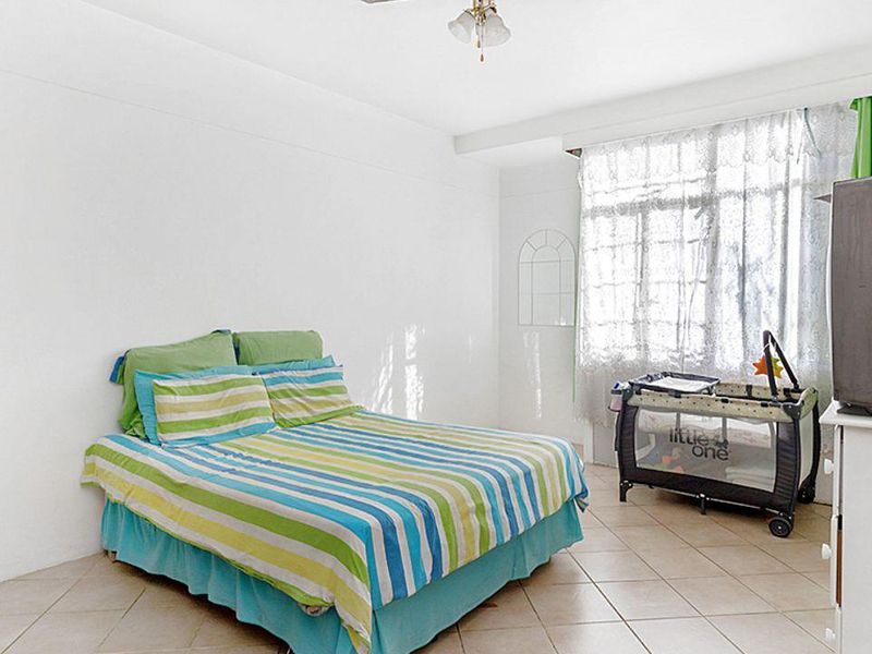 2 bedroom, 1.5 bathroom - Photo 9
