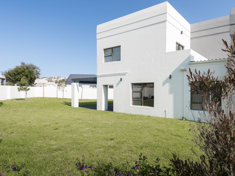 An Exceptionally Spacious, Fully Renovated Family Retreat in Myburgh Park - Photo 3