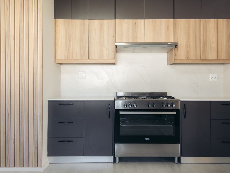 An Exceptionally Spacious, Fully Renovated Family Retreat in Myburgh Park - Photo 10