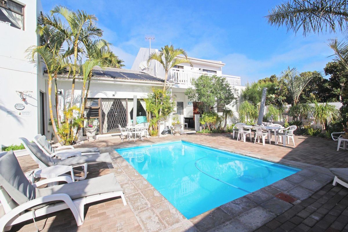 Established Guesthouse for Sale in Country Club - Photo 2