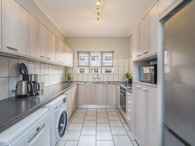 In the hub of Langebaan Action - Photo 8