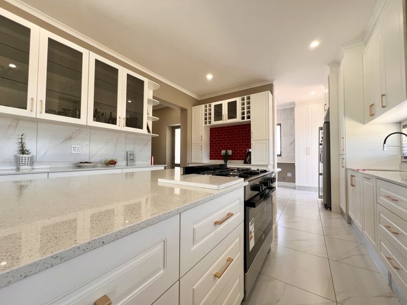 Superb space with low maintenance - Photo 10