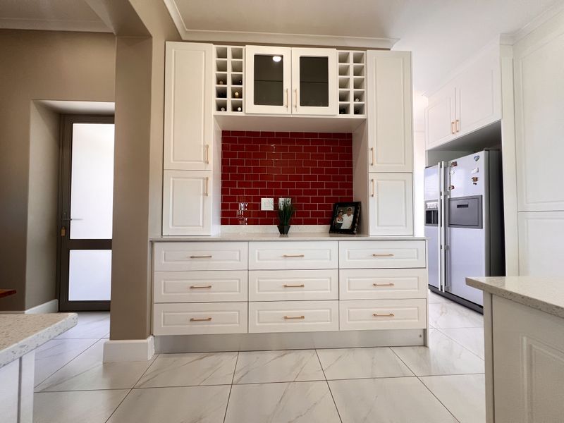 Superb space with low maintenance - Photo 6