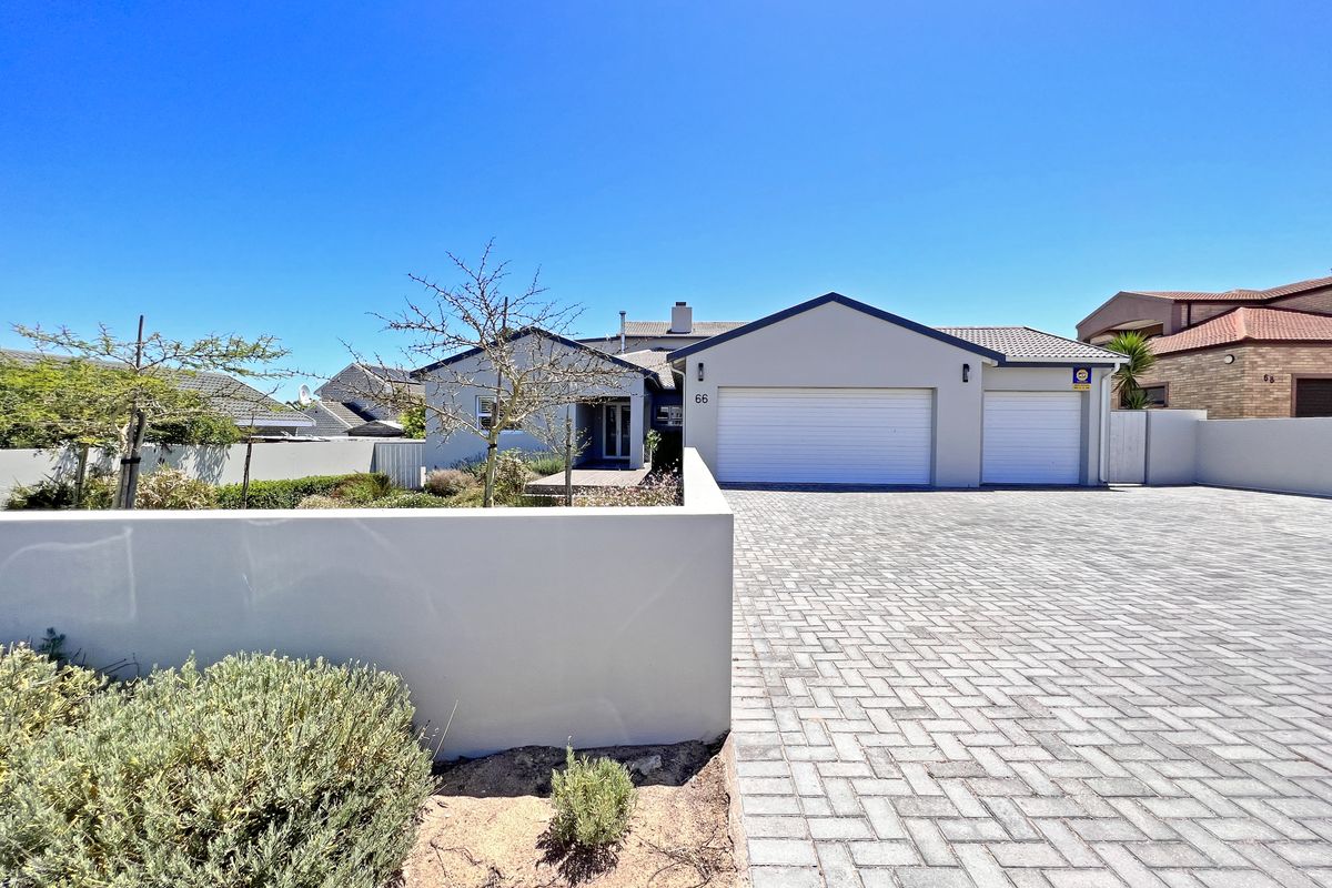 Amazing 4 Bedroom Home Just Listed. - Photo 2