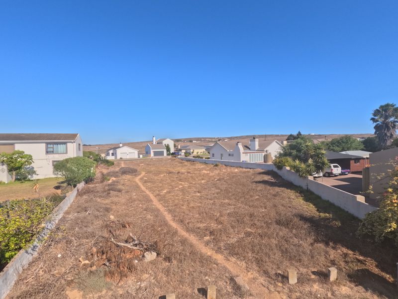 Rare Find!    Vacant land  NOW SELLING  in the highly sought-after Country Club, Langebaan! - Photo 8