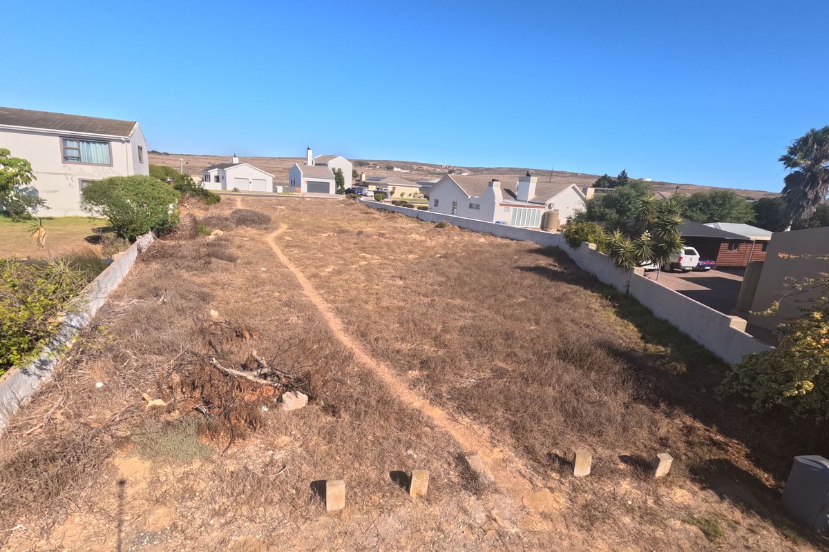 Rare Find!    Vacant land  NOW SELLING  in the highly sought-after Country Club, Langebaan! - Photo 4