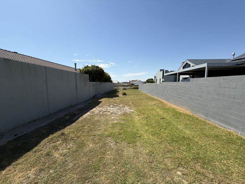 Vacant Plot for Sale___  Prime Opportunity: Build Your Dream Home with Stunning Lagoon Views - Photo 4