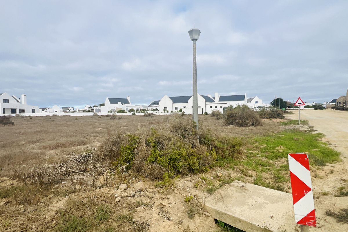 Spacious 1450m2 Vacant Stand in Tranquil Jacobsbaai - Photo 3