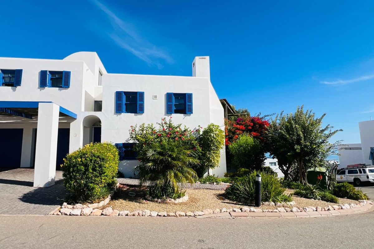 Laid-Back Beach Living with Ocean Views - Photo 4