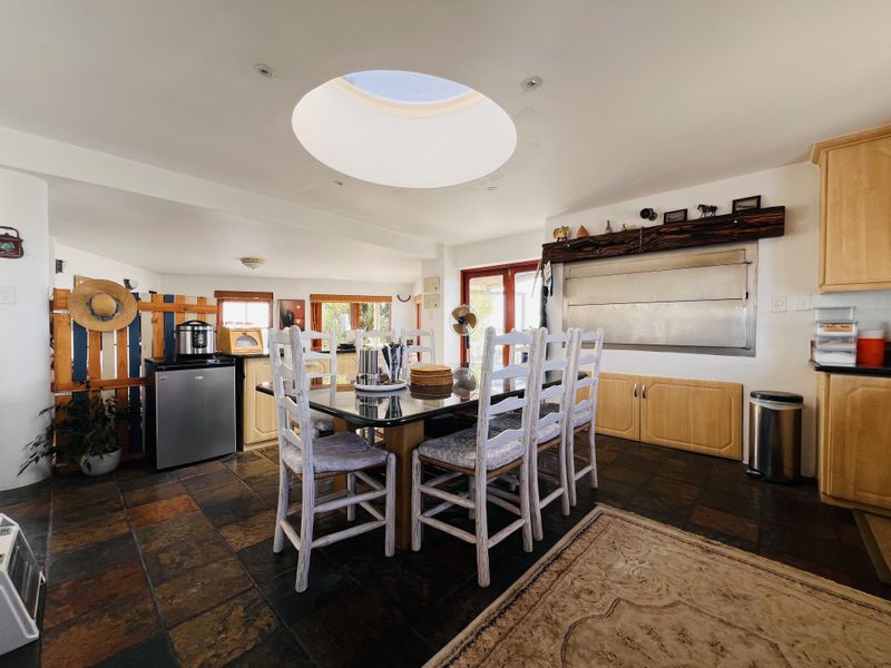 Laid-Back Beach Living with Ocean Views - Photo 8