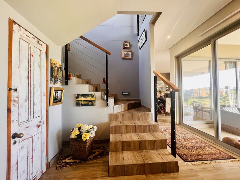 Golf Course Luxury Meets Everyday Comfort in Langebaan Country Estate - Photo 9