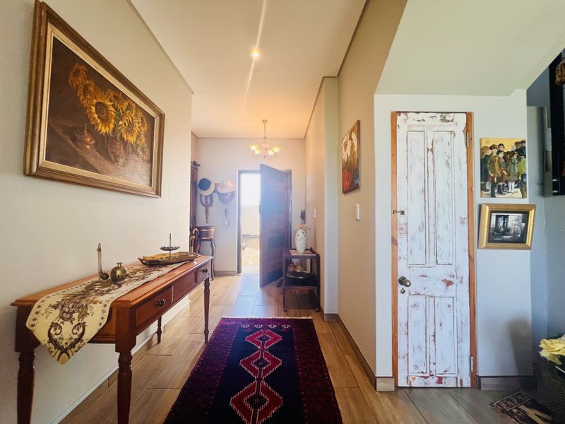 Golf Course Luxury Meets Everyday Comfort in Langebaan Country Estate - Photo 8