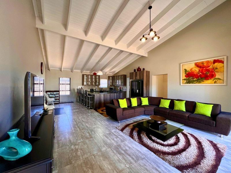 Rare Gem:    Single Story Dual-Living Family Home with Income Potential – Myburgh Park, Langebaan - Photo 7