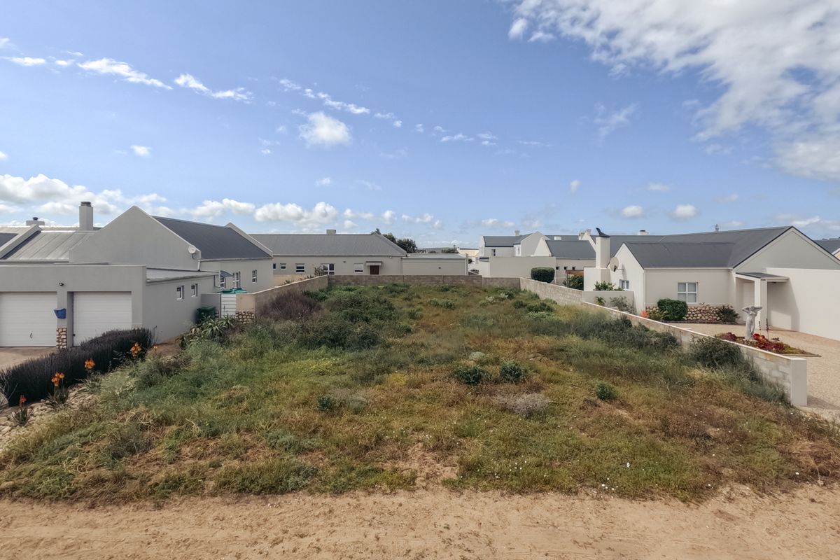 Peaceful living with beach and amenities just minutes away. - Photo 3