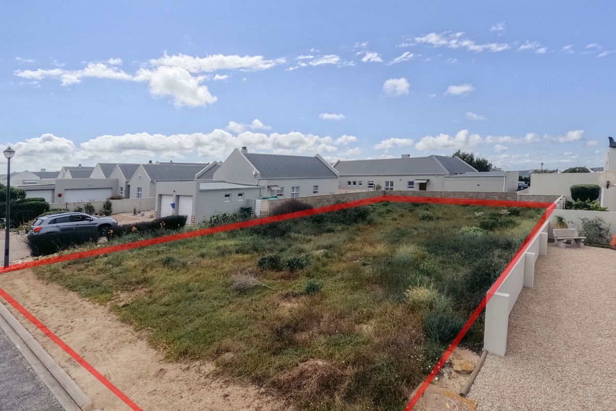 Peaceful living with beach and amenities just minutes away. - Photo 2