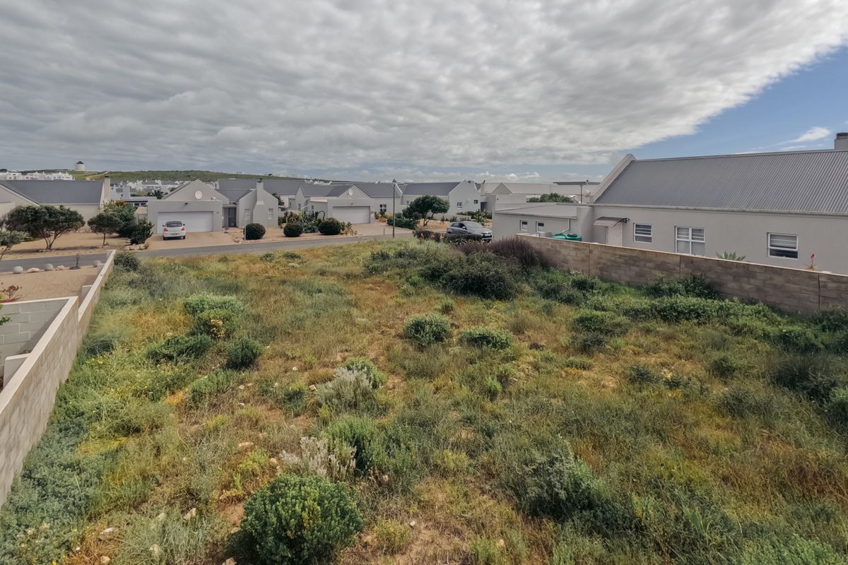 Peaceful living with beach and amenities just minutes away. - Photo 4