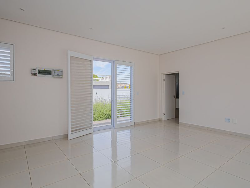 3 Dwellings, 6 Bed/Bath, Endless Possibilities! - Photo 9