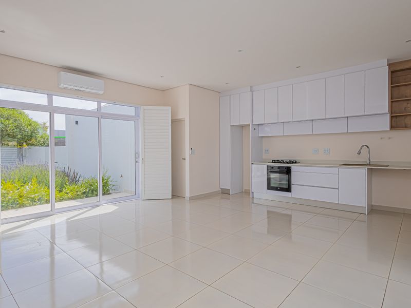 3 Dwellings, 6 Bed/Bath, Endless Possibilities! - Photo 6