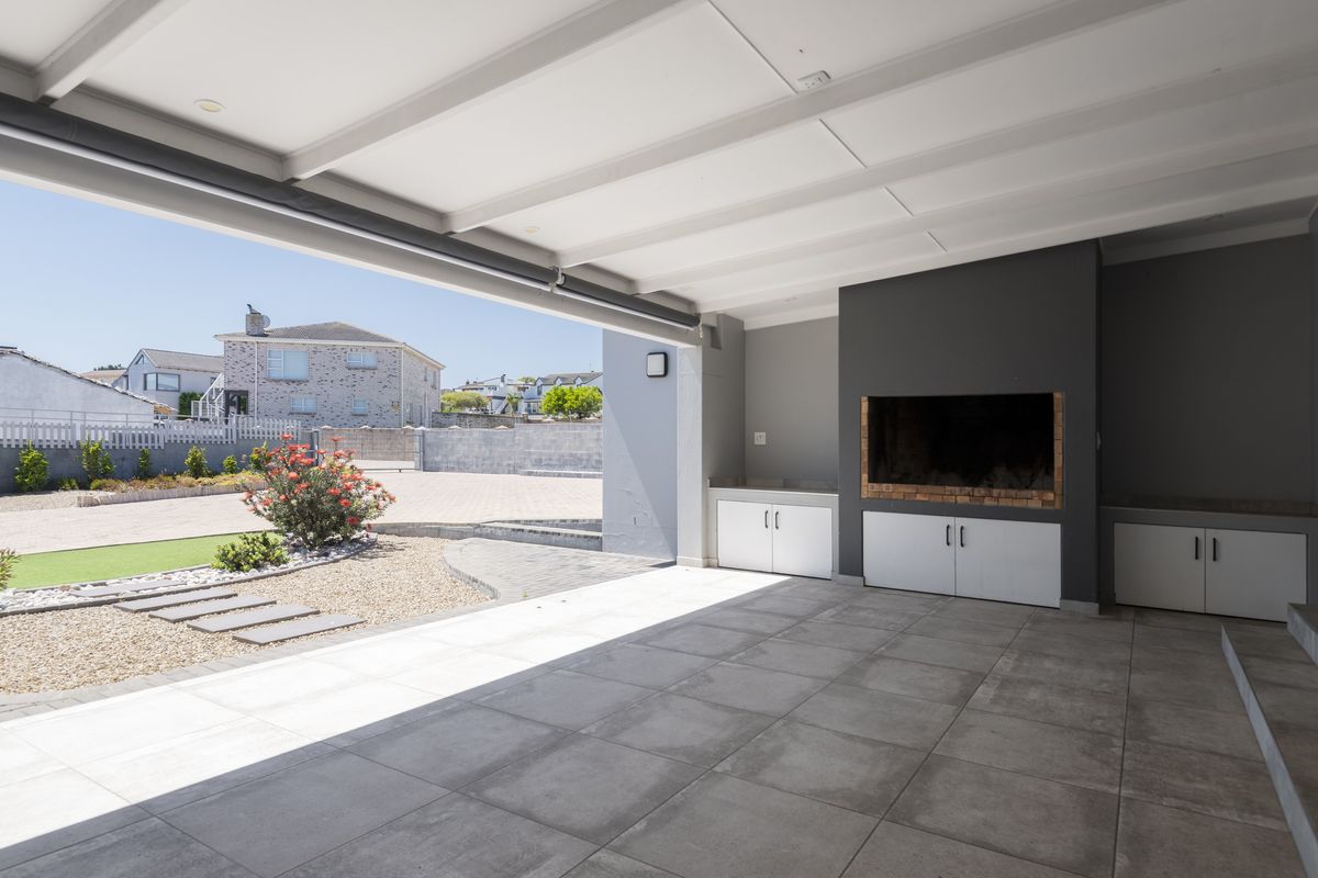 House For Sale In Langebaan - Photo 4