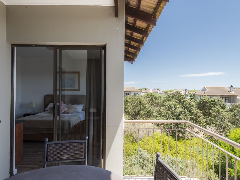 Bright North-Facing First-Floor Apartment - Photo 3