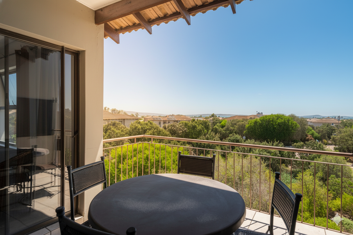Bright North-Facing First-Floor Apartment - Photo 2