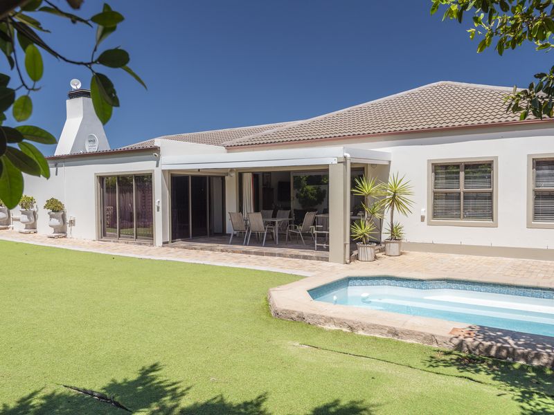 Spacious North-Facing Family Haven in Langebaan Country Club. - Photo 4