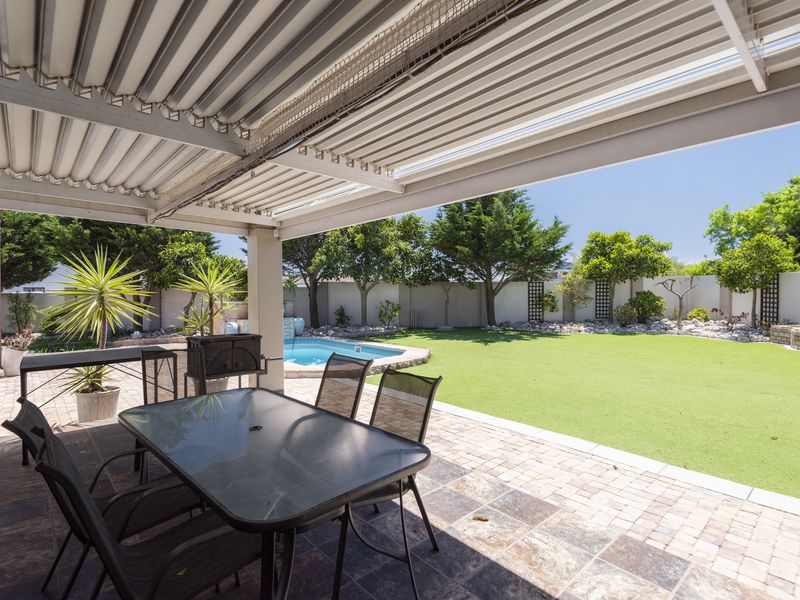 Spacious North-Facing Family Haven in Langebaan Country Club. - Photo 6