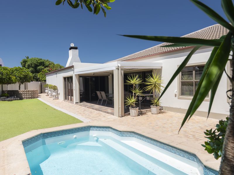 Spacious North-Facing Family Haven in Langebaan Country Club. - Photo 5