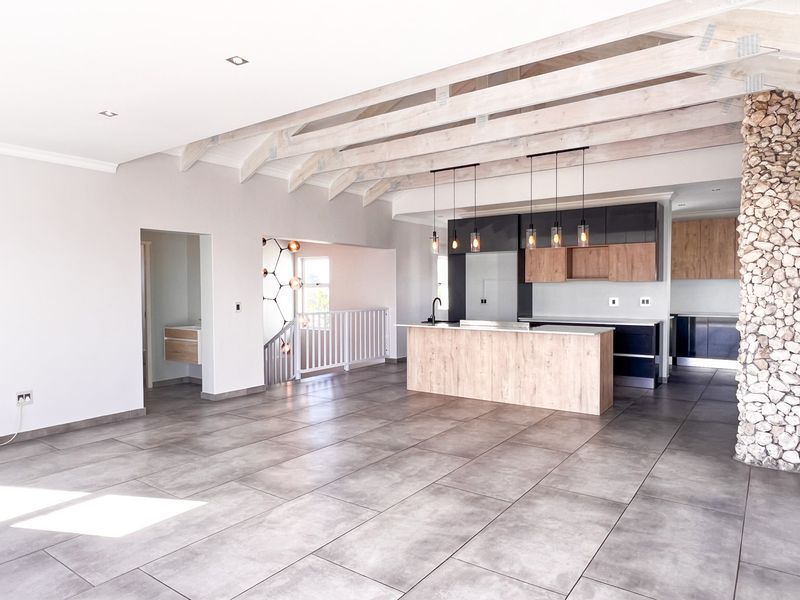 Riverfront Living in Port Owen – Spacious Double-Storey Home with Stunning Views - Photo 10