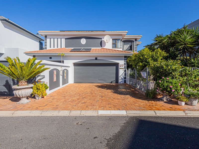 Beachside Living in Calypso Beach Estate – Just a 1-Minute Walk to the Beach - Photo 3