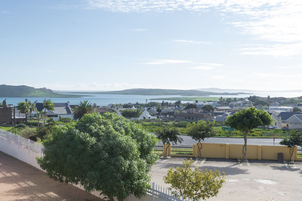 Ideal Apartment with Lagoon Views — Next to Topolino School! - Photo 3