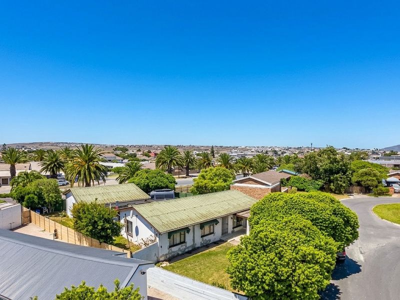 NEW RELEASE - 600m from the Beach - Photo 4