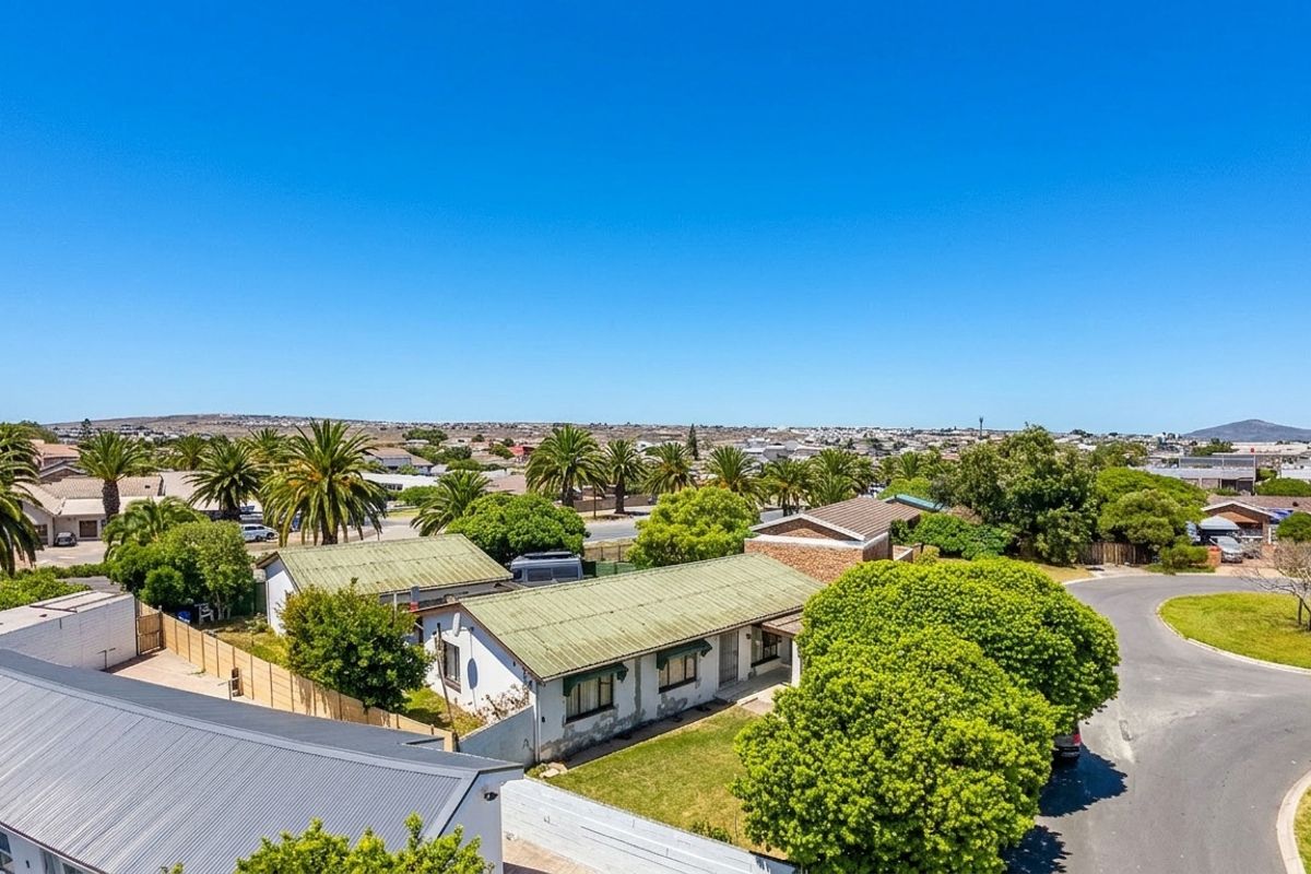 NEW RELEASE - 600m from the Beach - Photo 4