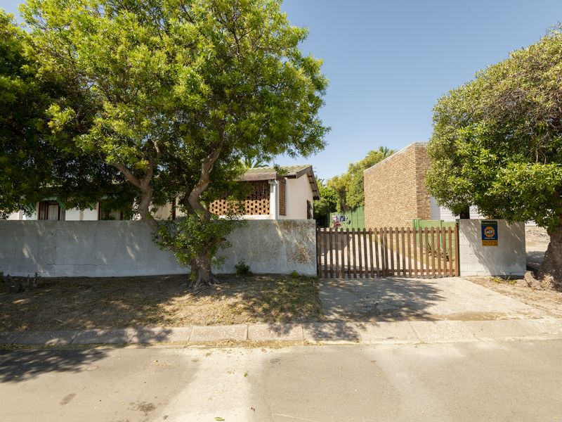 NEW RELEASE - 600m from the Beach - Photo 2