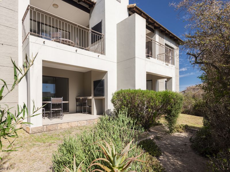Tranquil Ground-Floor Apartment with Garden & Two Garages - Photo 2
