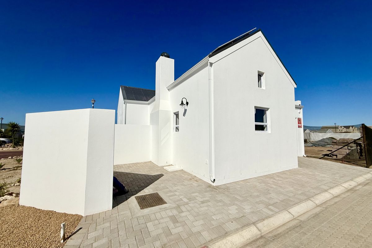 NEW DEVELOPMENT IN LAGUNA SANDS ESTATE - Photo 2
