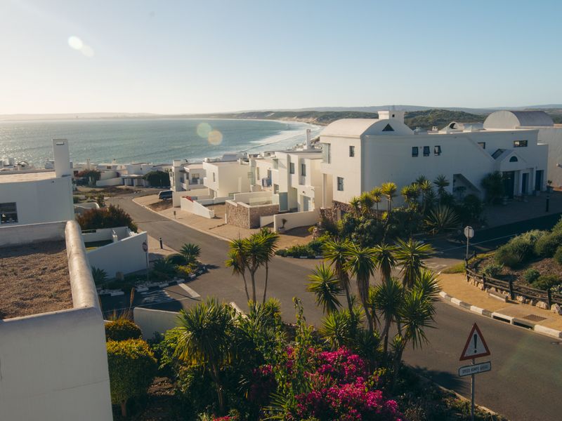 Purpose-Built, Accessible Home with Ocean & Club Mykonos Views in Paradise Beach - Photo 9