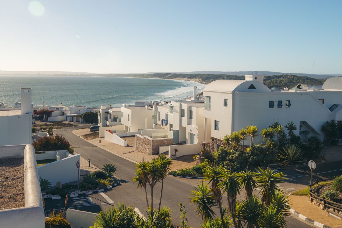 Purpose-Built, Accessible Home with Ocean & Club Mykonos Views in Paradise Beach - Photo 2