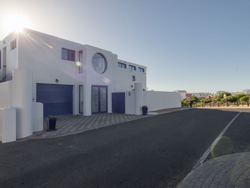 Purpose-Built, Accessible Home with Ocean & Club Mykonos Views in Paradise Beach - Photo 4